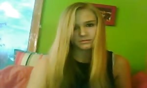 blond
 lovely female
 in cam-chat